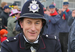 Amelsbürener Polizei unterstützt von Scotland Yard?