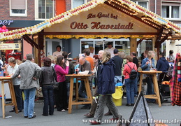 Lecker Bratwurst & Pommes