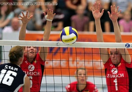 Abwehrblock: Julia Schlecht, Andrea Berg