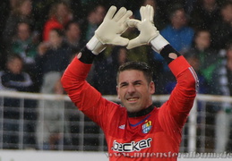 Gästekeeper Philipp Pentke feiert