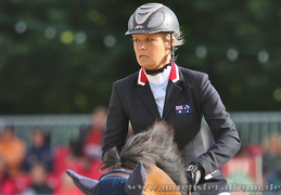 Julia Hargreaves (AUS)
