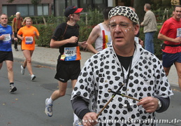 Tolle Stimmung durch die Trommlergruppe an den Aaseeterassen.