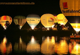 Ballonglühen am späten Samstag Abend.