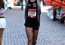 Stellvertretend für alle Helfer: die drei Damen vom Verpflegungsstand im Zielbereich.