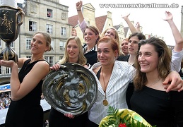 Das Double: Pokal und Meisterschale