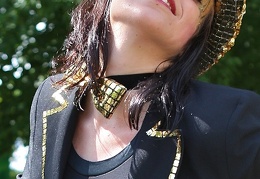 Stelzenfrau Anna Oestreich
