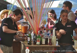 Hochbetrieb am Cocktailstand.
