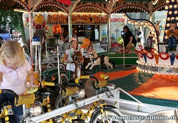 Der Hit bei den Kleinen: das Kinder-Karussel.