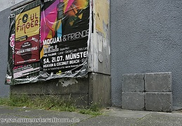 Aequivalenz- Shattered Stones überall in der Altstadt