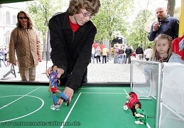 Kick-O-Mania mit Spielfiguren.