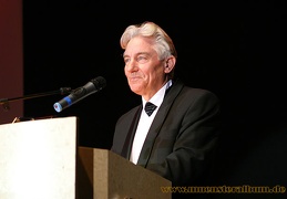 Professor Günter Willmann ...