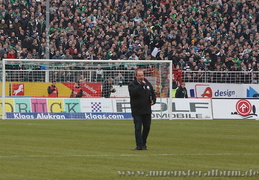 Martin Kehrenberg vor voller Hütte