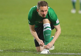 Stefan Kühne richtet sein Schuhwerk