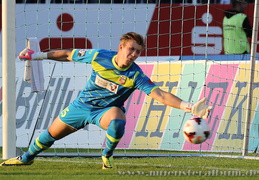 Der anschließende Freistoß führt zum 1:0